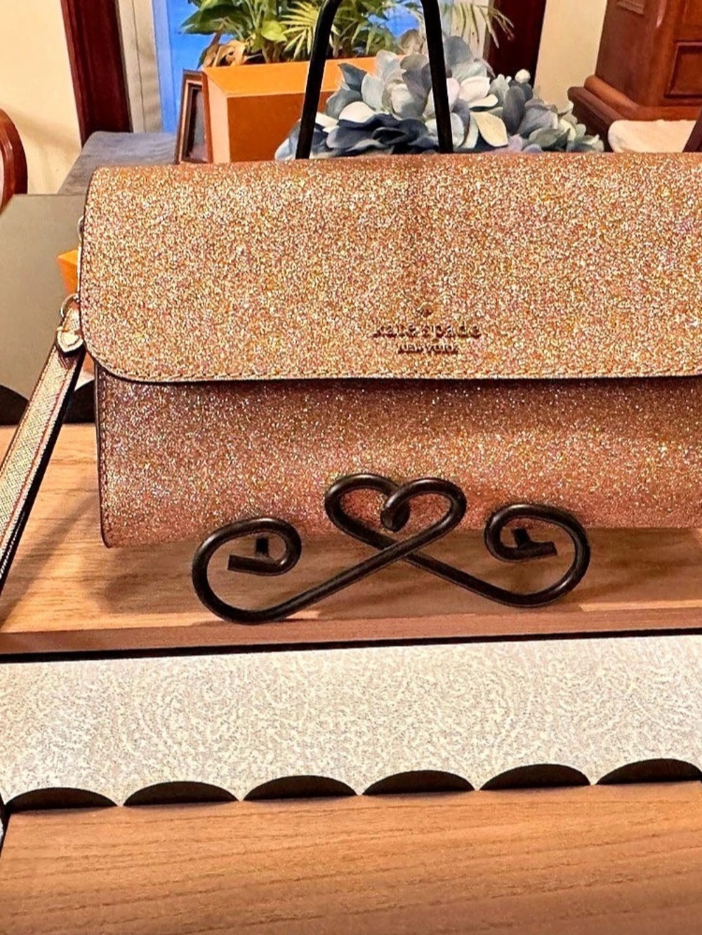 🎁 Giftable - kate spade new york Glitter Wristlet Clutch in gold NWOT